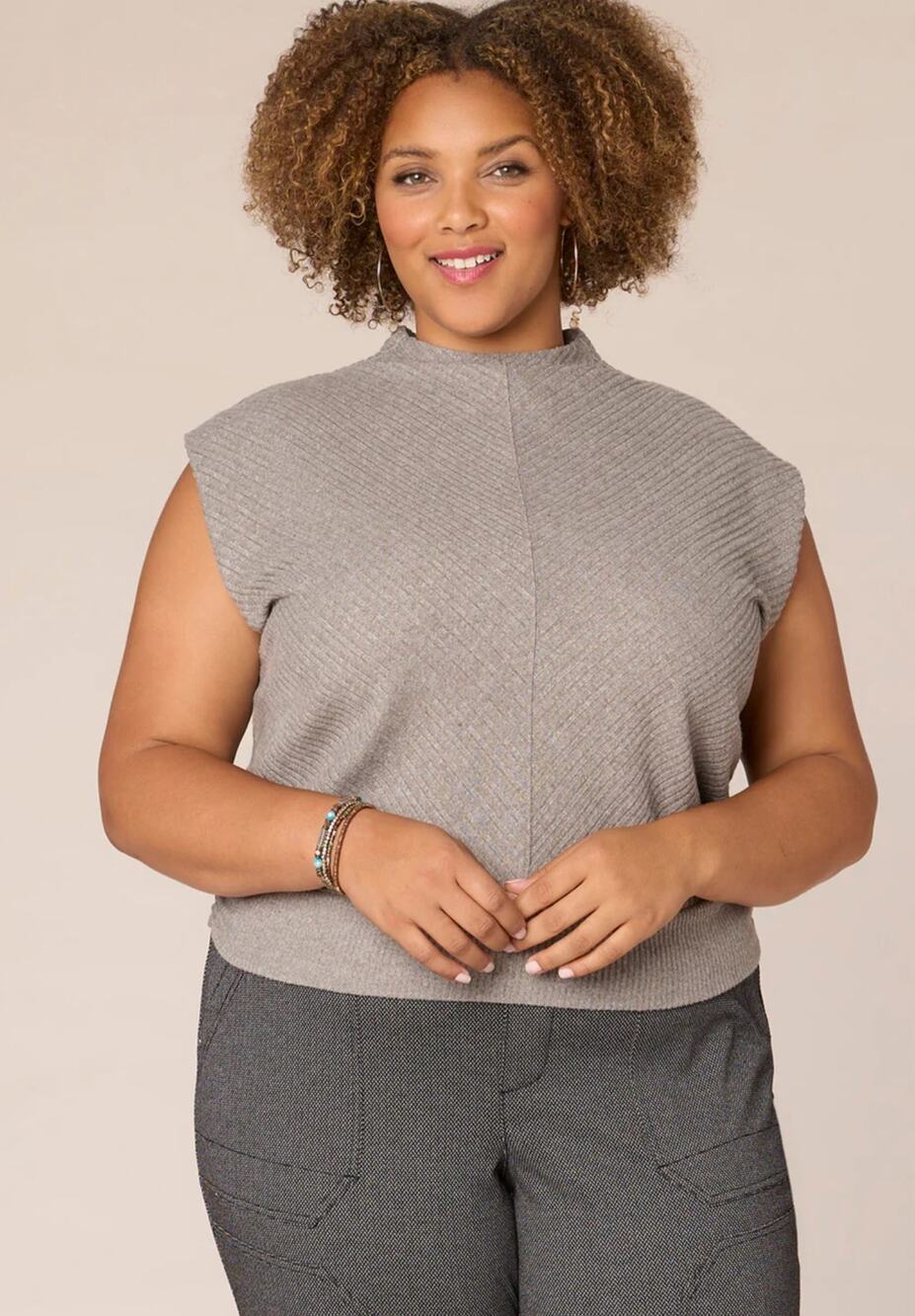 Democracy Womens Plus Cap Sleeve Funnel Neck Banded Knit Top Heather Putty Gray